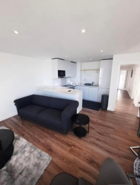 Spacious 3 bed apartment with stunning views